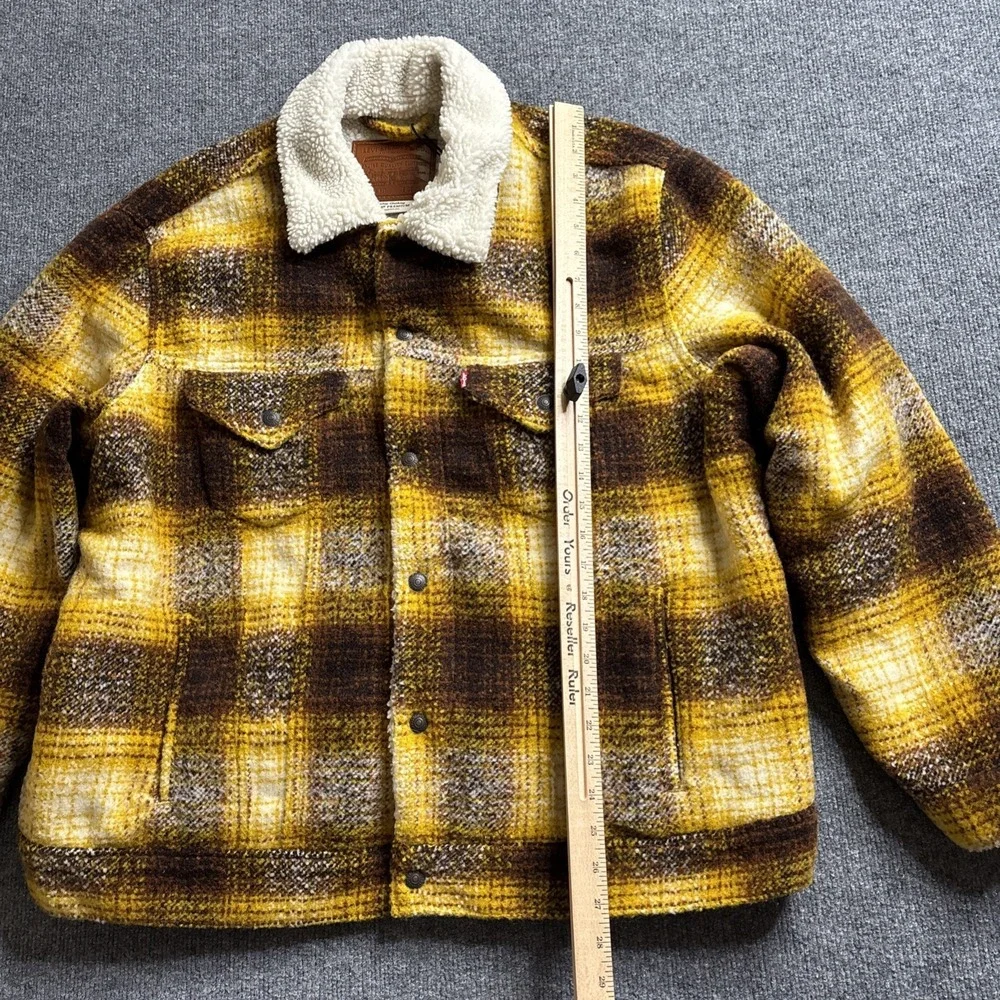 Levi's Vintage Relaxed Trucker Jacket Men's XL Mustard Brown Sherpa Plaid NWT